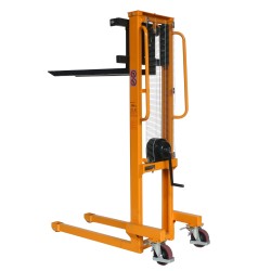 Gerbeur manivelle 500 kg levée 1500 mm fourches ajustables position haute