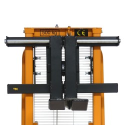 Gerbeur manivelle 500 kg levée 1500 mm fourches ajustables réglées au plus proche
