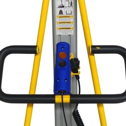 Zoom sur la télécommande du Gerbeur poste de travail semi électrique 1700mm 100kg
