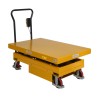 Vue de 3/4 arrière de la table élévatrice  mobile semi-électrique 1000kg simple ciseaux - plateau bas
