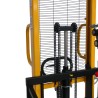 Zoom sur le mât du Gerbeur basculeur de Fût encadrant 450kg levée 2100mm