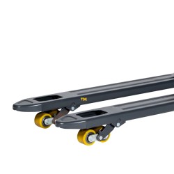 Zoom sur les fourches élevées du Transpalette électrique 1500 kg fourches 1150 mm batterie lithium 20 Ah
