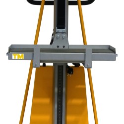 Gros plan de face plateau avec rouleaux pour gerbeur poste de travail