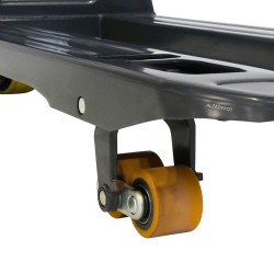 Zoom sur les roues de Transpalette électrique 1500 kg fourches 1150 mm batterie lithium 20 Ah
