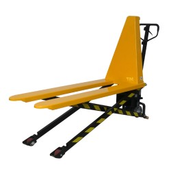 Vue de 3/4 du transpalette semi-électrique haute levée 1000 kg fourches 1500 mm