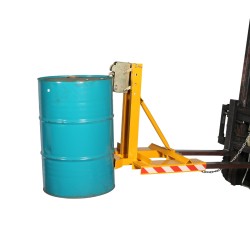 Vue générale de la pince à fûts 360kg pour chariot élévateur