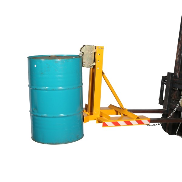 Vue générale de la pince à fûts 360kg pour chariot élévateur