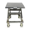 Vue de face de la table élévatrice 300 kg à manivelle inox - plateau 950 x 600 mm